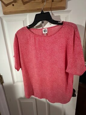 Anne Klein red dot top - medium